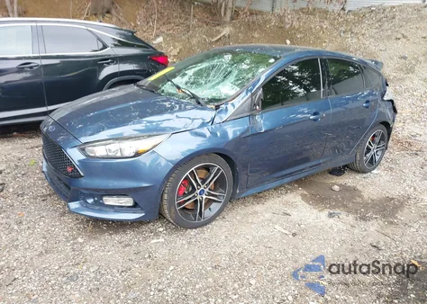 2018 Ford Focus St z USA, uszkodzony, nr VIN 1FADP3L9XJL228182